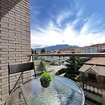 Penthouse Pyrinees , Terrace , Parking & Storage Sabinanigo