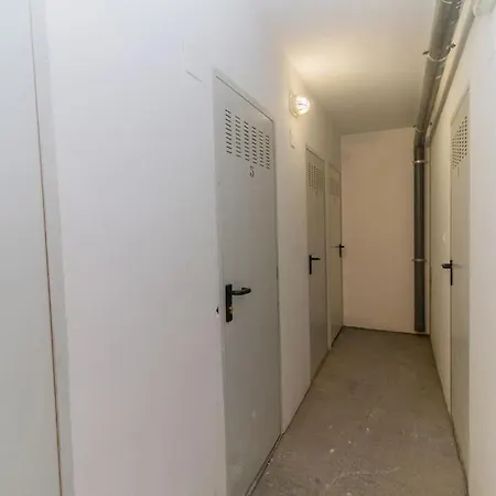 Penthouse Pyrinees , Terrace , Parking & Storage * Sabinanigo