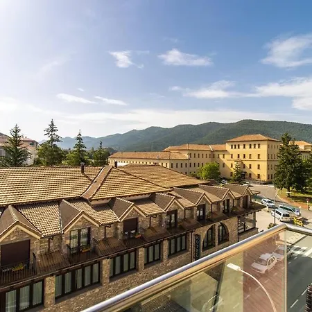 Penthouse Pyrinees , Terrace , Parking & Storage * Sabinanigo